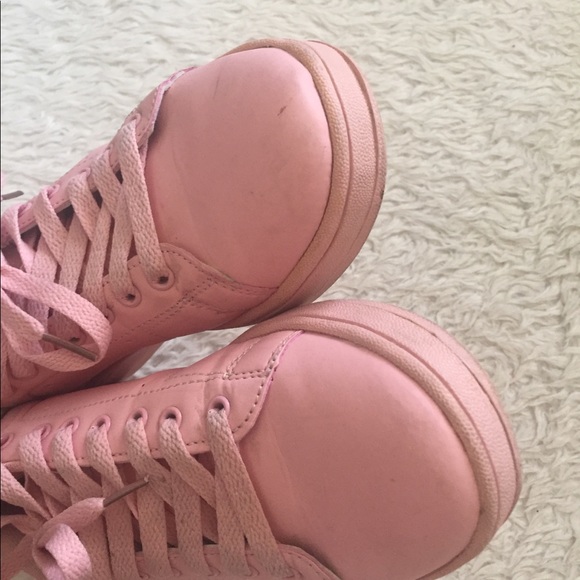 Pink tennis shoes sneakers - Picture 8 of 8